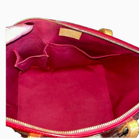 Vintage Louis Vuitton Rose Pop Monogram Vernis Bellevue PM Bag - Picture 6 of 7